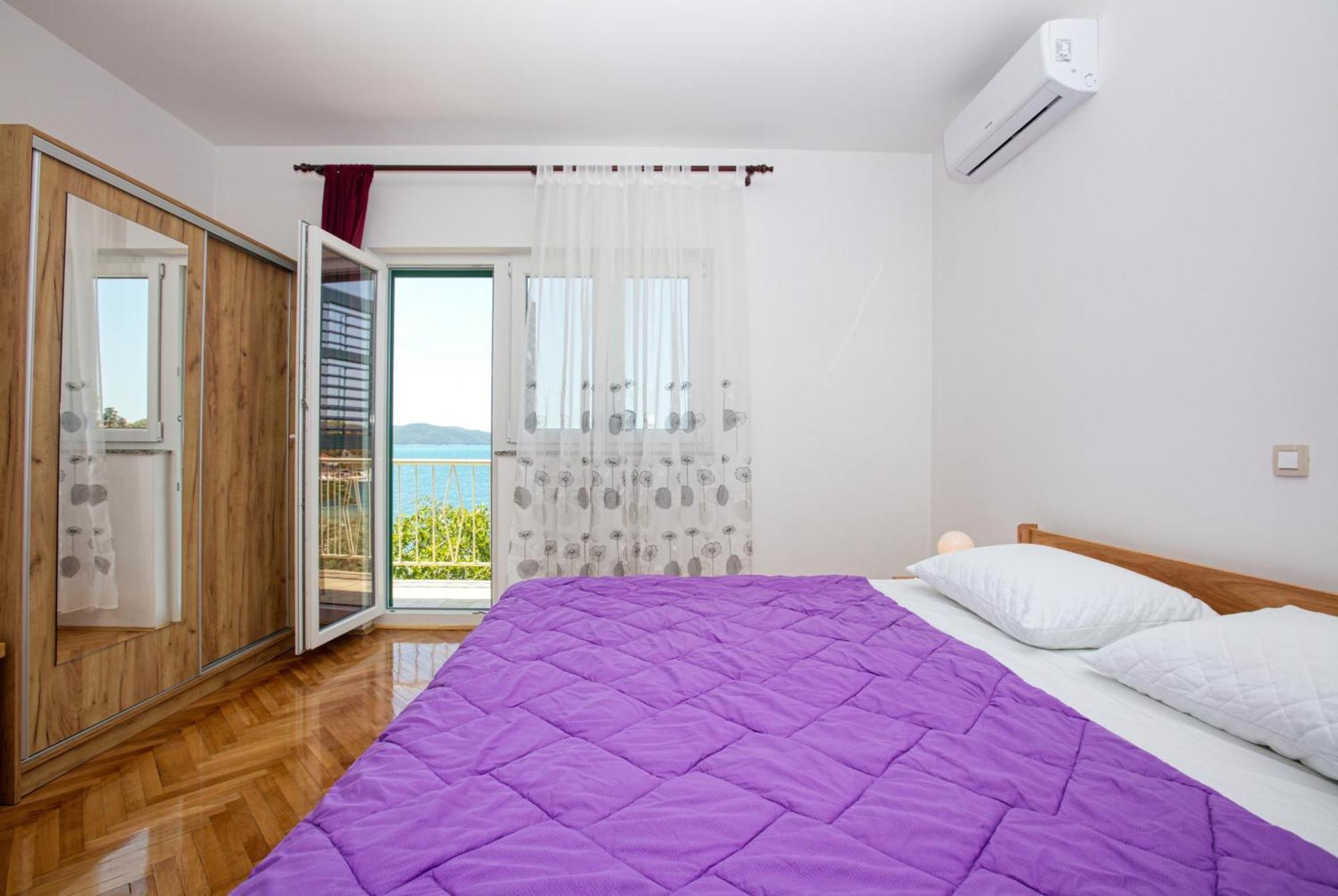 Family Friendly Seaside Apartments Brodarica, Sibenik - 4833 Бродариця Номер фото