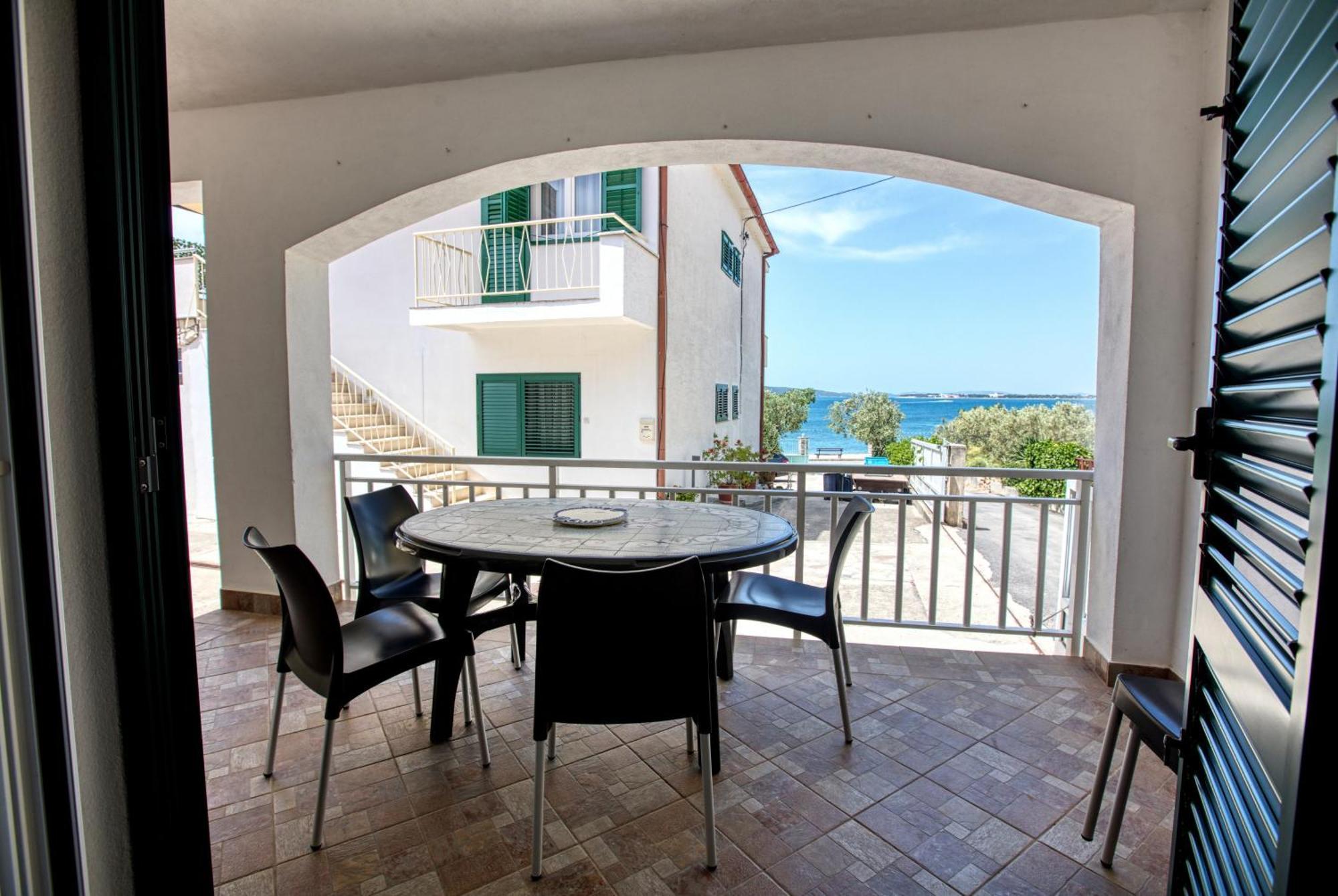 Family Friendly Seaside Apartments Brodarica, Sibenik - 4833 Бродариця Екстер'єр фото
