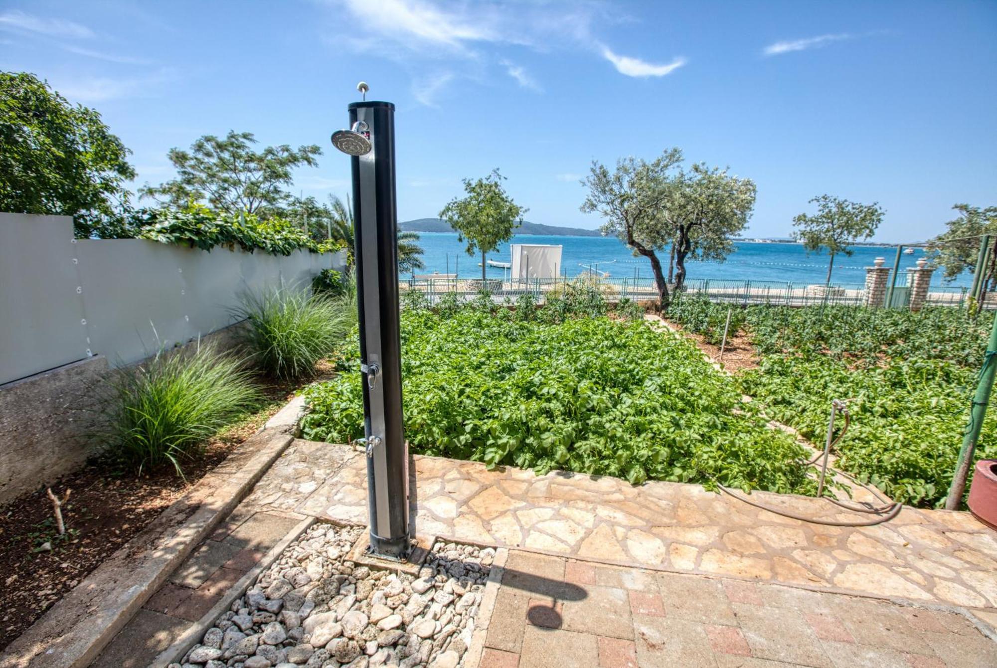 Family Friendly Seaside Apartments Brodarica, Sibenik - 4833 Бродариця Екстер'єр фото