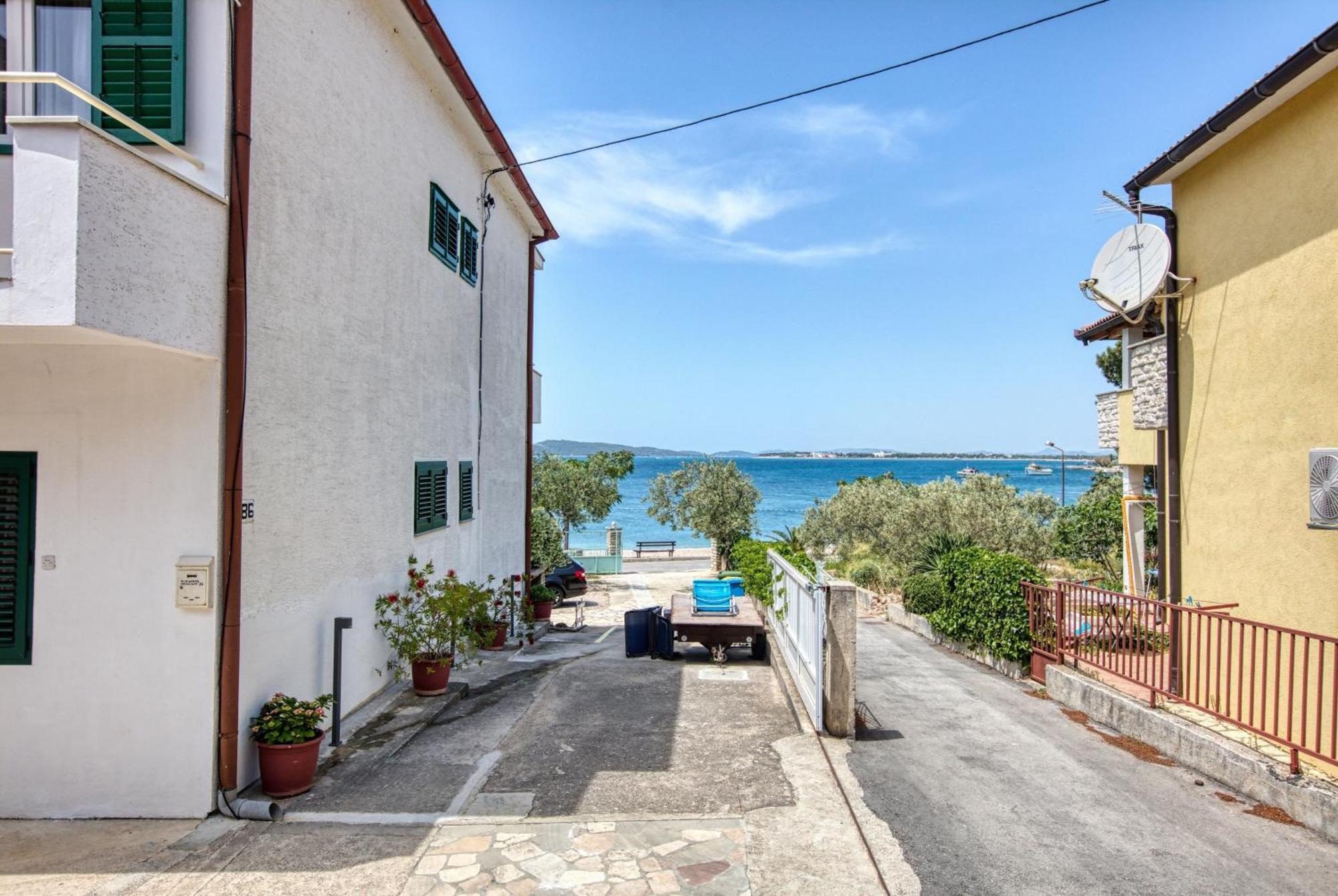 Family Friendly Seaside Apartments Brodarica, Sibenik - 4833 Бродариця Екстер'єр фото