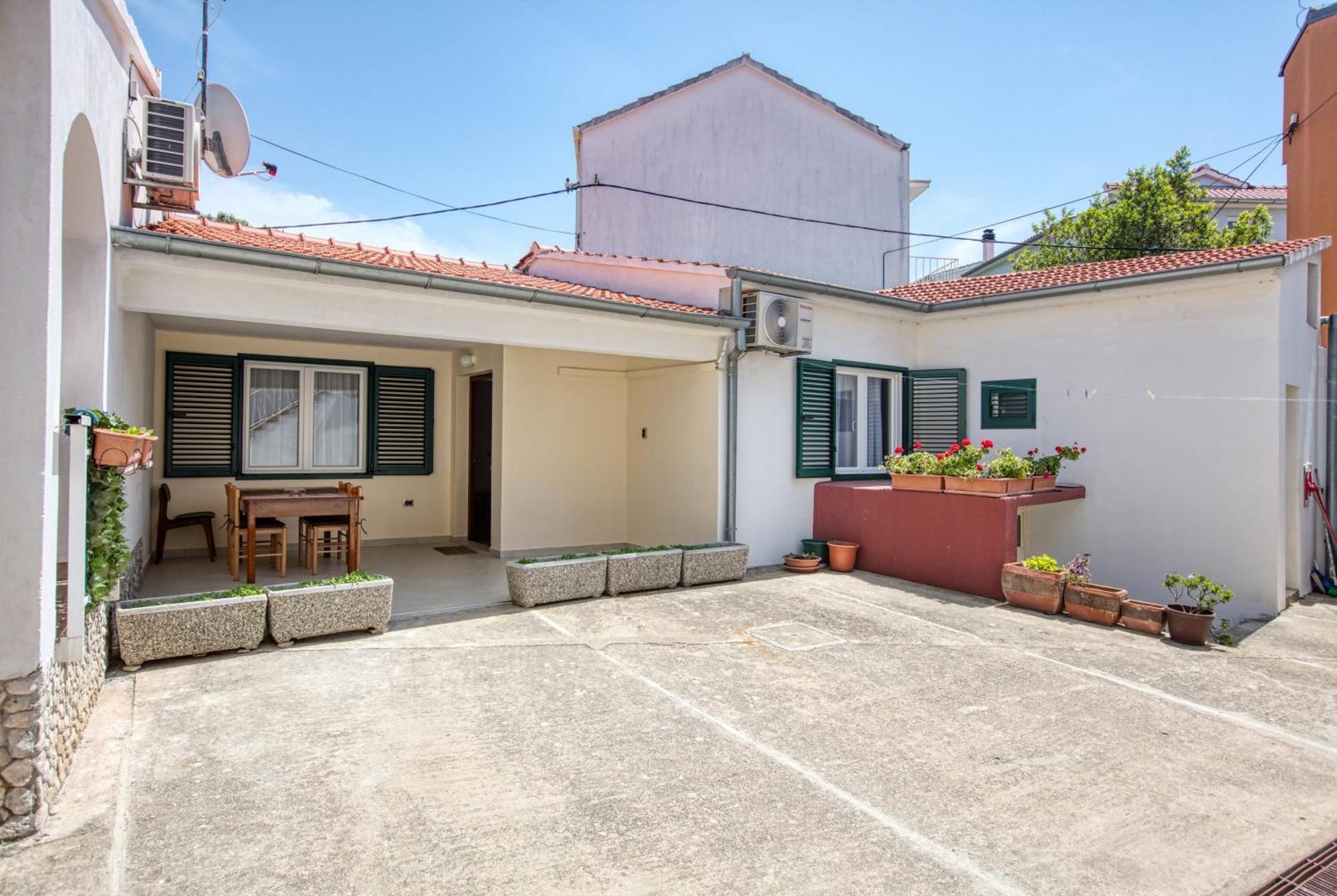 Family Friendly Seaside Apartments Brodarica, Sibenik - 4833 Бродариця Екстер'єр фото